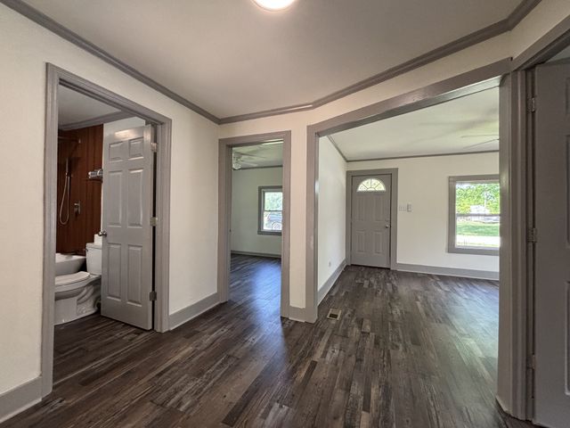 206 Wakefield Ave, Cornersville, TN 37047