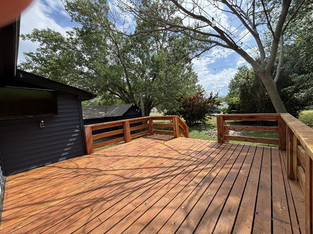 206 Wakefield Ave, Cornersville, TN 37047