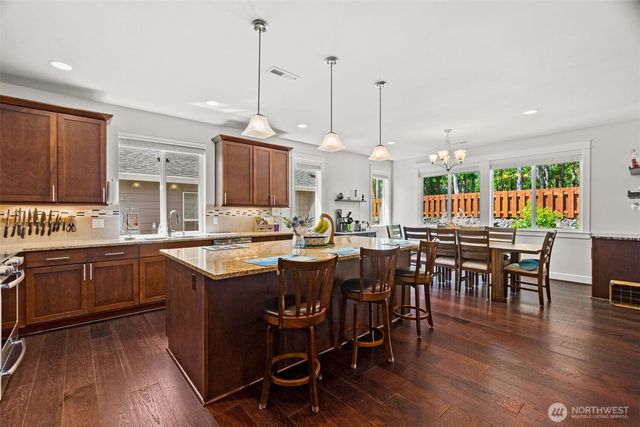 3335 Arrowroot Street SE, Lacey, WA 98513