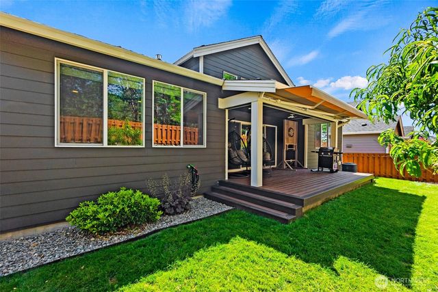 3335 Arrowroot Street SE, Lacey, WA 98513