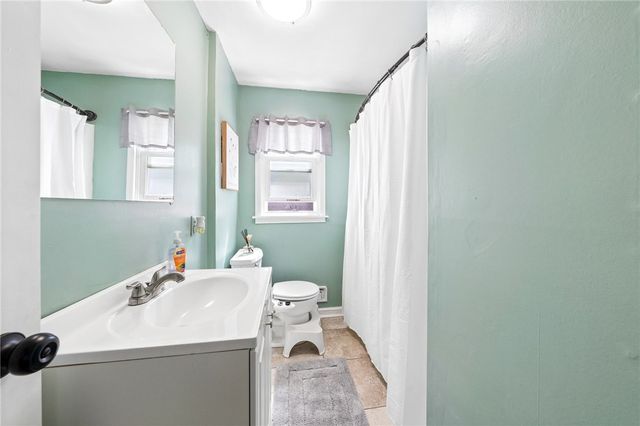 181 Leonard Rd, Greece, NY 14616
