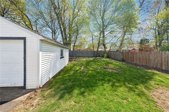 181 Leonard Rd, Greece, NY 14616