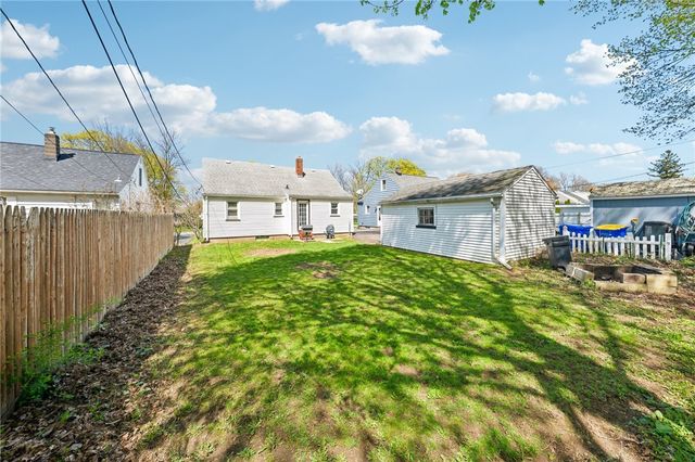 181 Leonard Rd, Greece, NY 14616