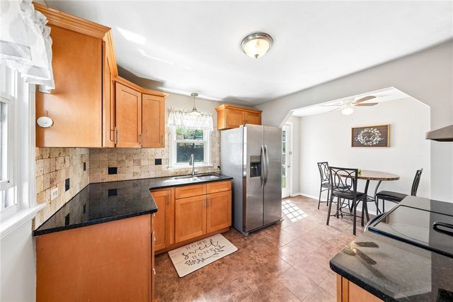 181 Leonard Rd, Greece, NY 14616
