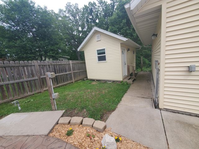 712 3rd st A, Moline, IL 61265