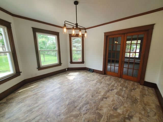 712 3rd st A, Moline, IL 61265