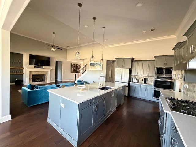 408 TENDER OAKS LN N, Collierville, TN 38017