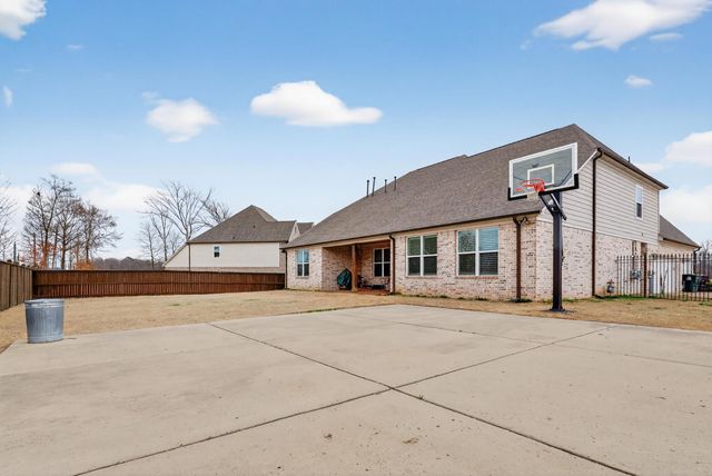 408 TENDER OAKS LN N, Collierville, TN 38017