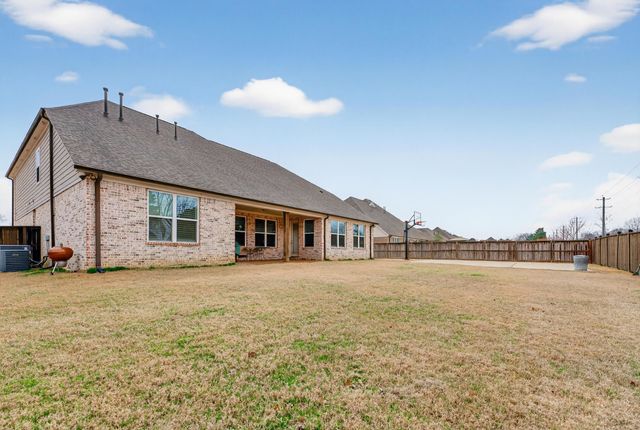 408 TENDER OAKS LN N, Collierville, TN 38017