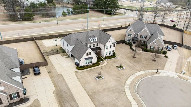 408 TENDER OAKS LN N, Collierville, TN 38017