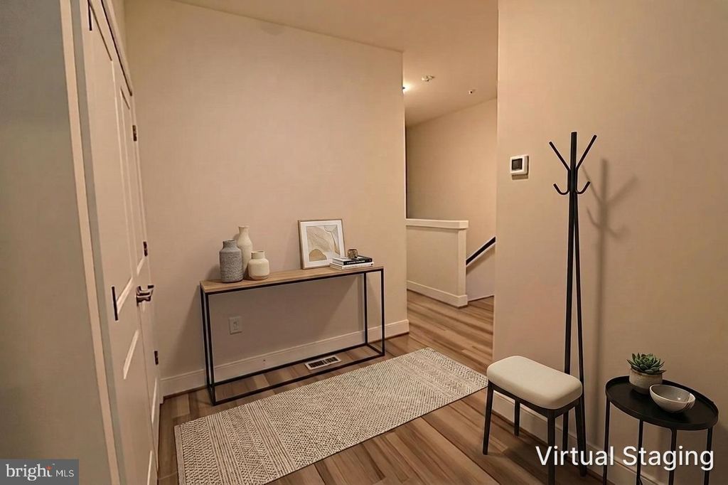 Image 22 of property listing at 12854 CLOVERLEAF CENTER DR #165 E, Germantown, MD 20874