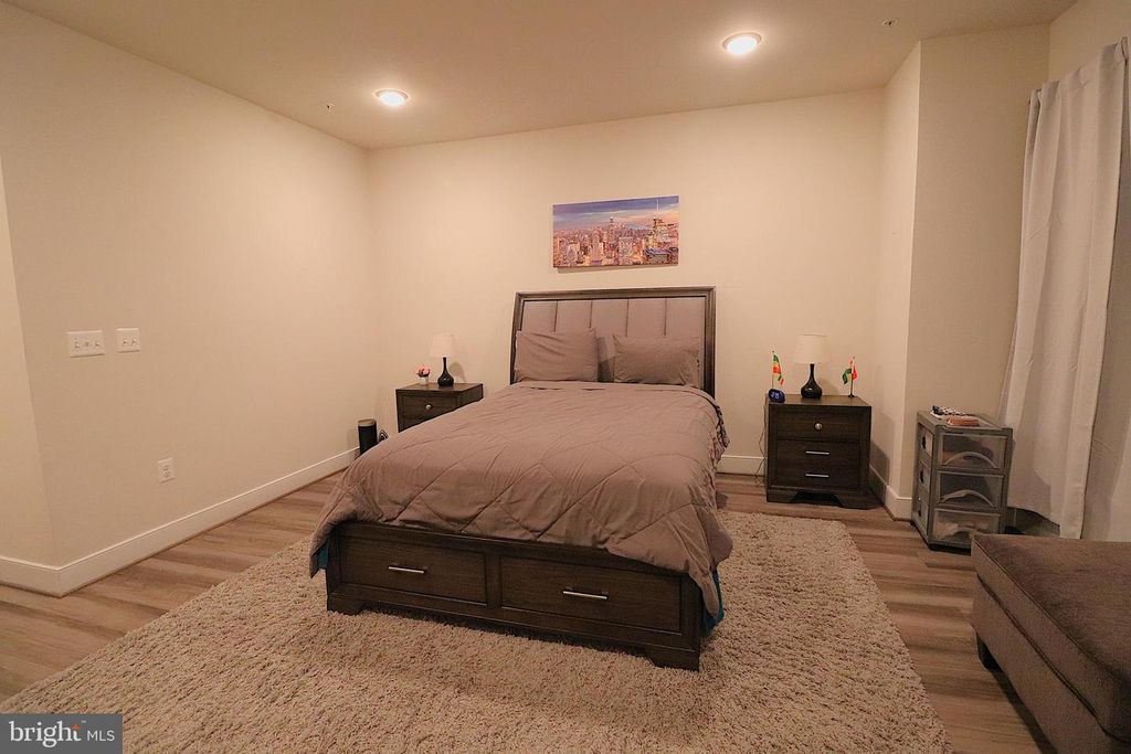 Image 40 of property listing at 12854 CLOVERLEAF CENTER DR #165 E, Germantown, MD 20874