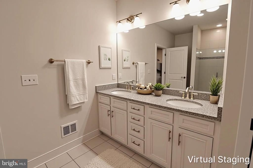 Image 44 of property listing at 12854 CLOVERLEAF CENTER DR #165 E, Germantown, MD 20874