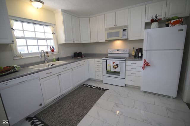 104 Apple Tree Court, Fishers, IN 46038