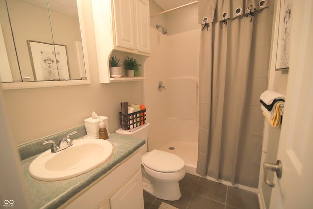 104 Apple Tree Court, Fishers, IN 46038