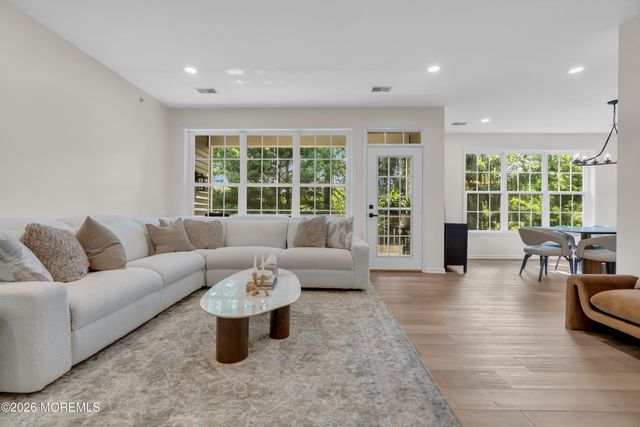 620 Saint Andrews Place, Manalapan, NJ 07726