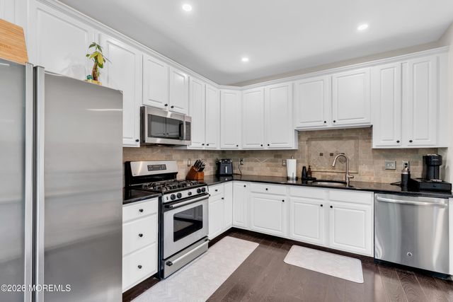 620 Saint Andrews Place, Manalapan, NJ 07726
