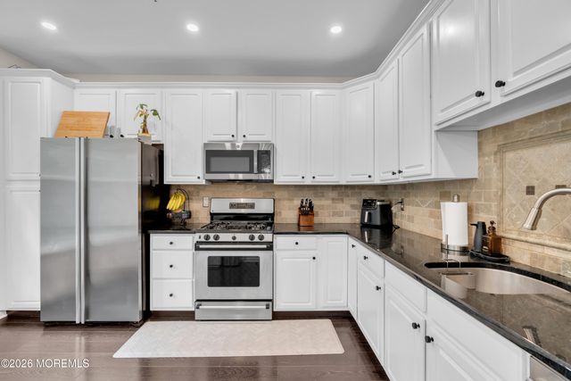 620 Saint Andrews Place, Manalapan, NJ 07726