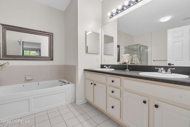 620 Saint Andrews Place, Manalapan, NJ 07726