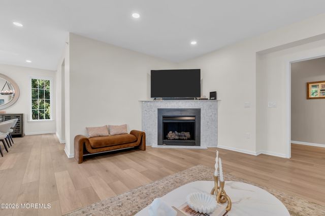620 Saint Andrews Place, Manalapan, NJ 07726