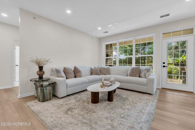 620 Saint Andrews Place, Manalapan, NJ 07726