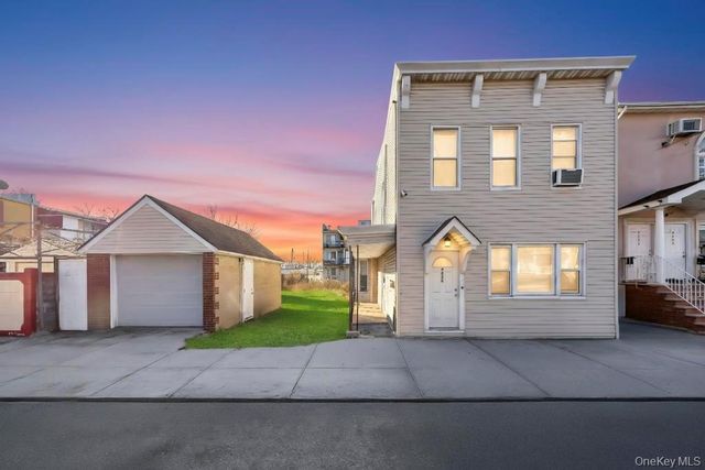 95-26 86th St, Ozone Park, NY 11416