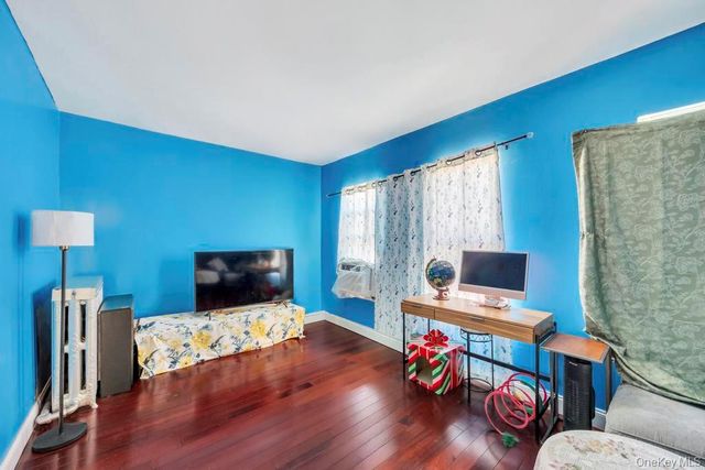 95-26 86th St, Ozone Park, NY 11416