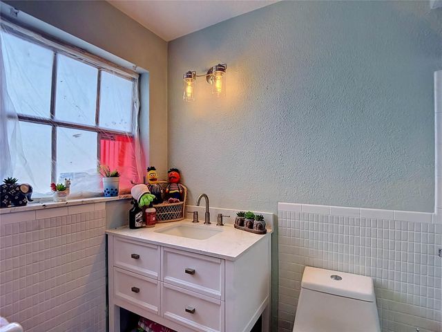5433 FRONT DRIVE, Holiday, FL 34690