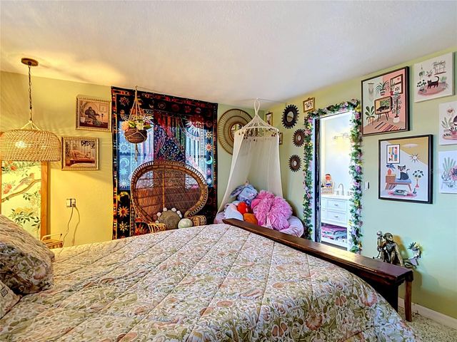 5433 FRONT DRIVE, Holiday, FL 34690