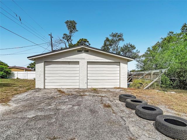 5433 FRONT DRIVE, Holiday, FL 34690