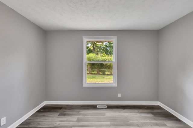 1806 Greerson Dr, Murfreesboro, TN 37130