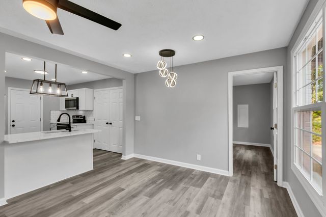 1806 Greerson Dr, Murfreesboro, TN 37130