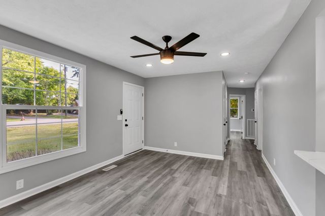 1806 Greerson Dr, Murfreesboro, TN 37130