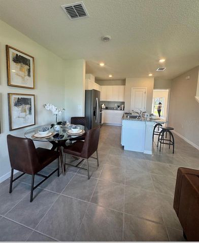 416 PRESTON COVE DRIVE, St Cloud, FL 34771