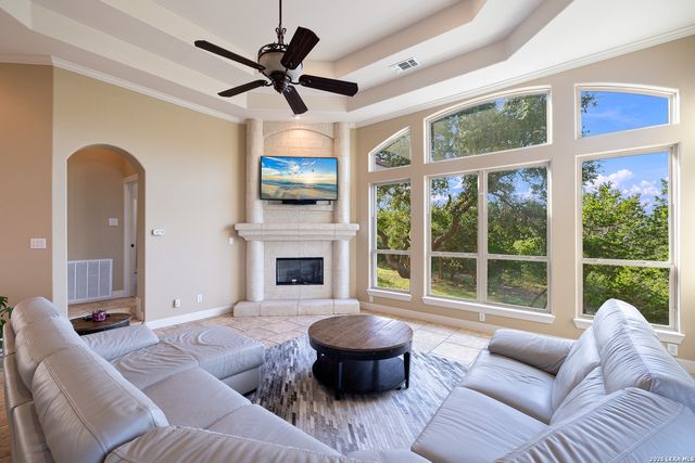 18875 Shadow Canyon, Helotes, TX 78023