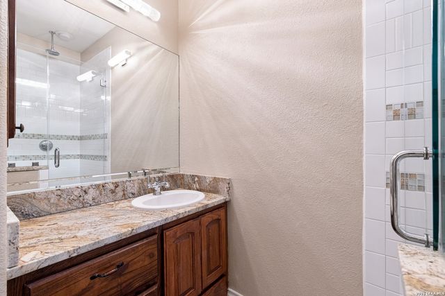 18875 Shadow Canyon, Helotes, TX 78023