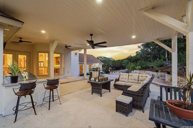 18875 Shadow Canyon, Helotes, TX 78023