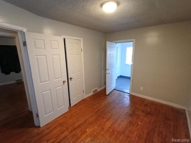 15503 EDMORE Drive, Detroit, MI 48205