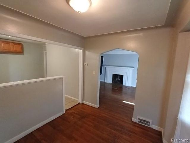 15503 EDMORE Drive, Detroit, MI 48205