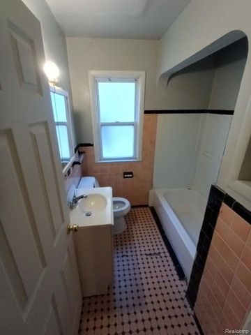 15503 EDMORE Drive, Detroit, MI 48205