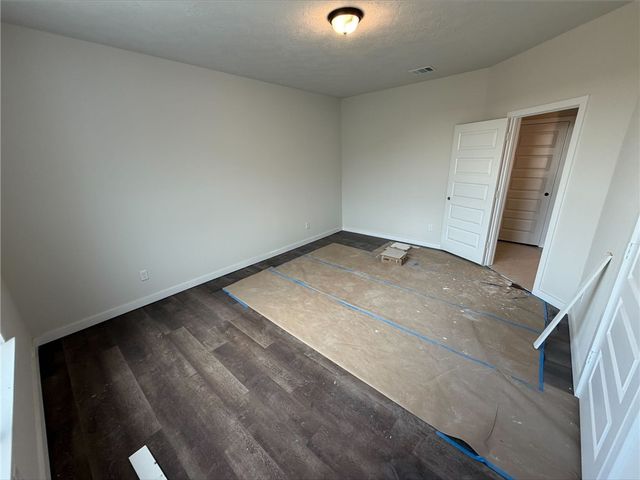 317 Harvest Lake Drive, Snook, TX 77878