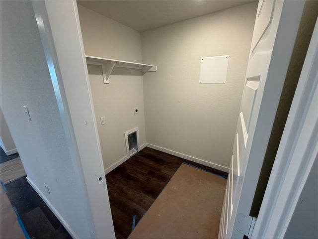 317 Harvest Lake Drive, Snook, TX 77878