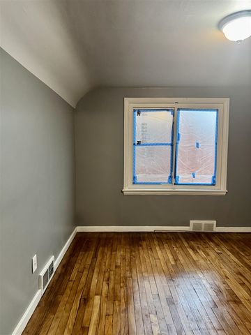 11566 Sanford Avenue, Detroit, MI 48205