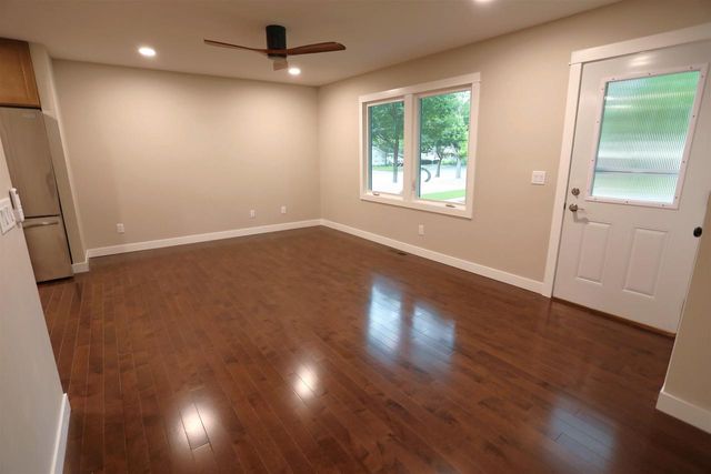 4222 School Road, Madison, WI 53704