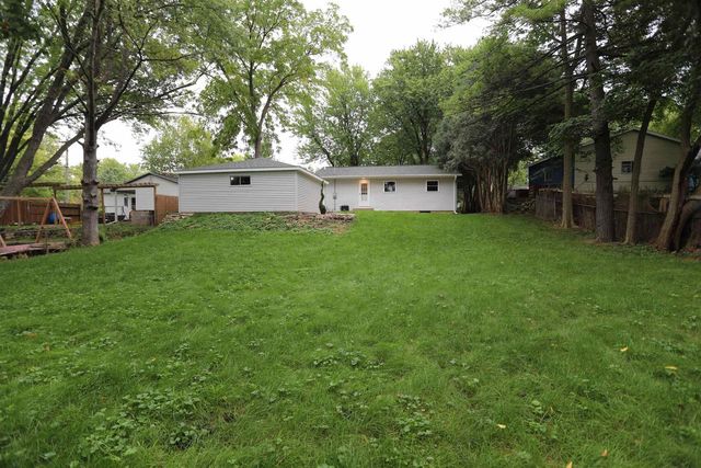 4222 School Road, Madison, WI 53704