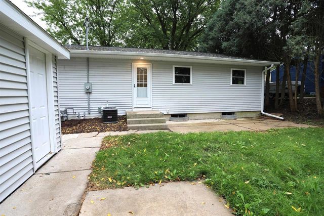 4222 School Road, Madison, WI 53704