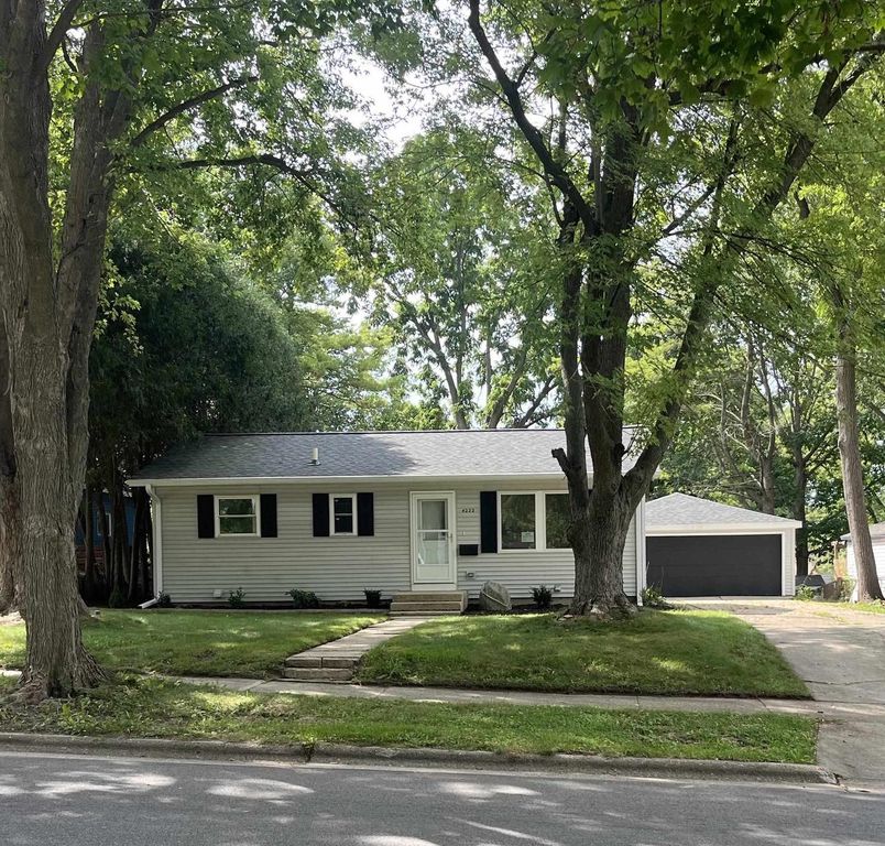 4222 School Road, Madison, WI 53704