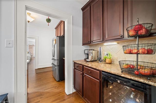 451 S Hawthorne Road, Winston-salem, NC 27103