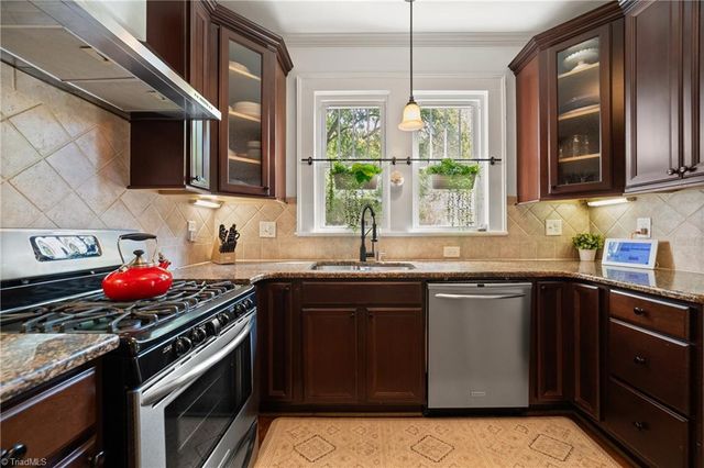 451 S Hawthorne Road, Winston-salem, NC 27103