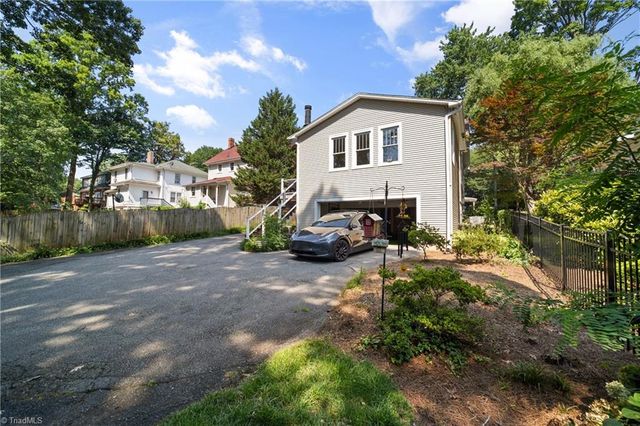 451 S Hawthorne Road, Winston-salem, NC 27103